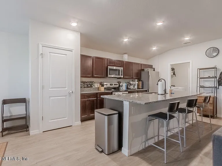 5542 Ortega Bluff Ln — Photo 10