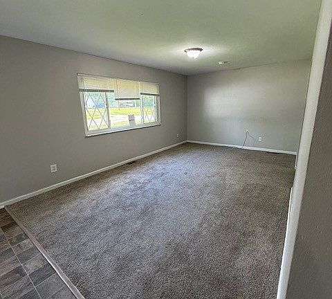 2nd image of 2595 Sandhurst Dr