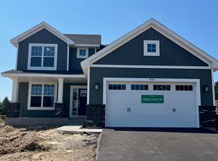 4724 Martingale Alcove Dr, Woodbury, MN 55129