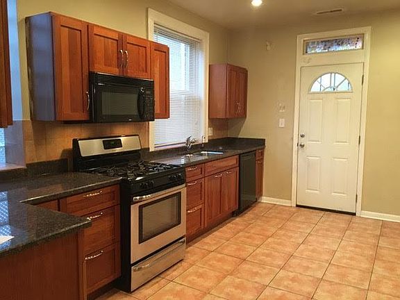 4th image of 8445 S Drexel Ave #3