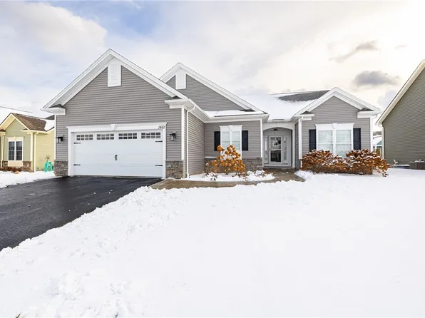 1461 Grand Meadows Way, Webster, NY 14580