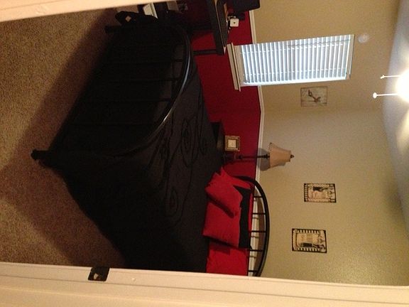 5th image of 411 Crenshaw Dr