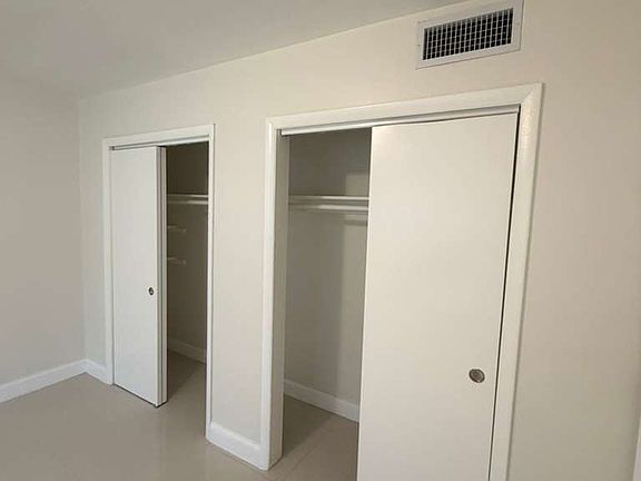 4th image of 465 NE 139th St #465