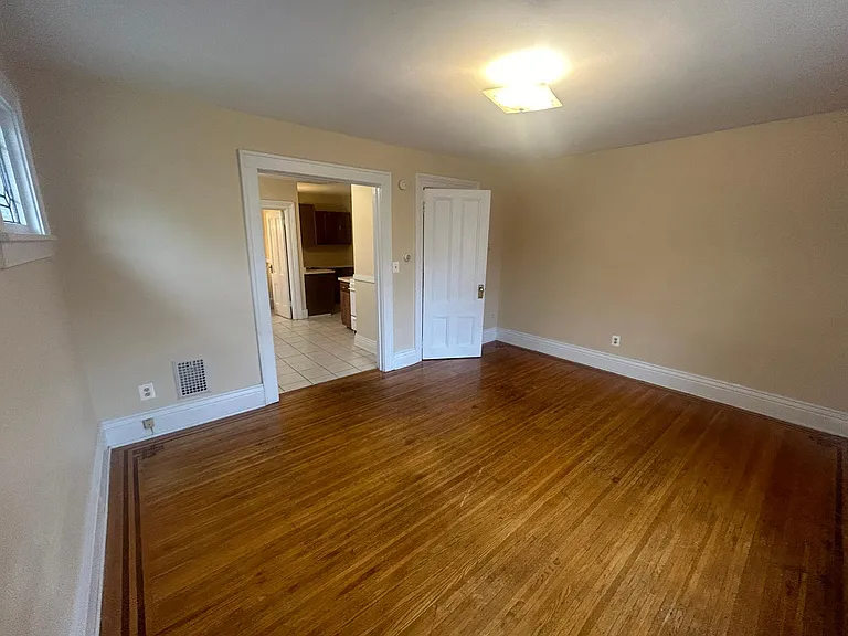 1421 South Ave #5 — Photo 1