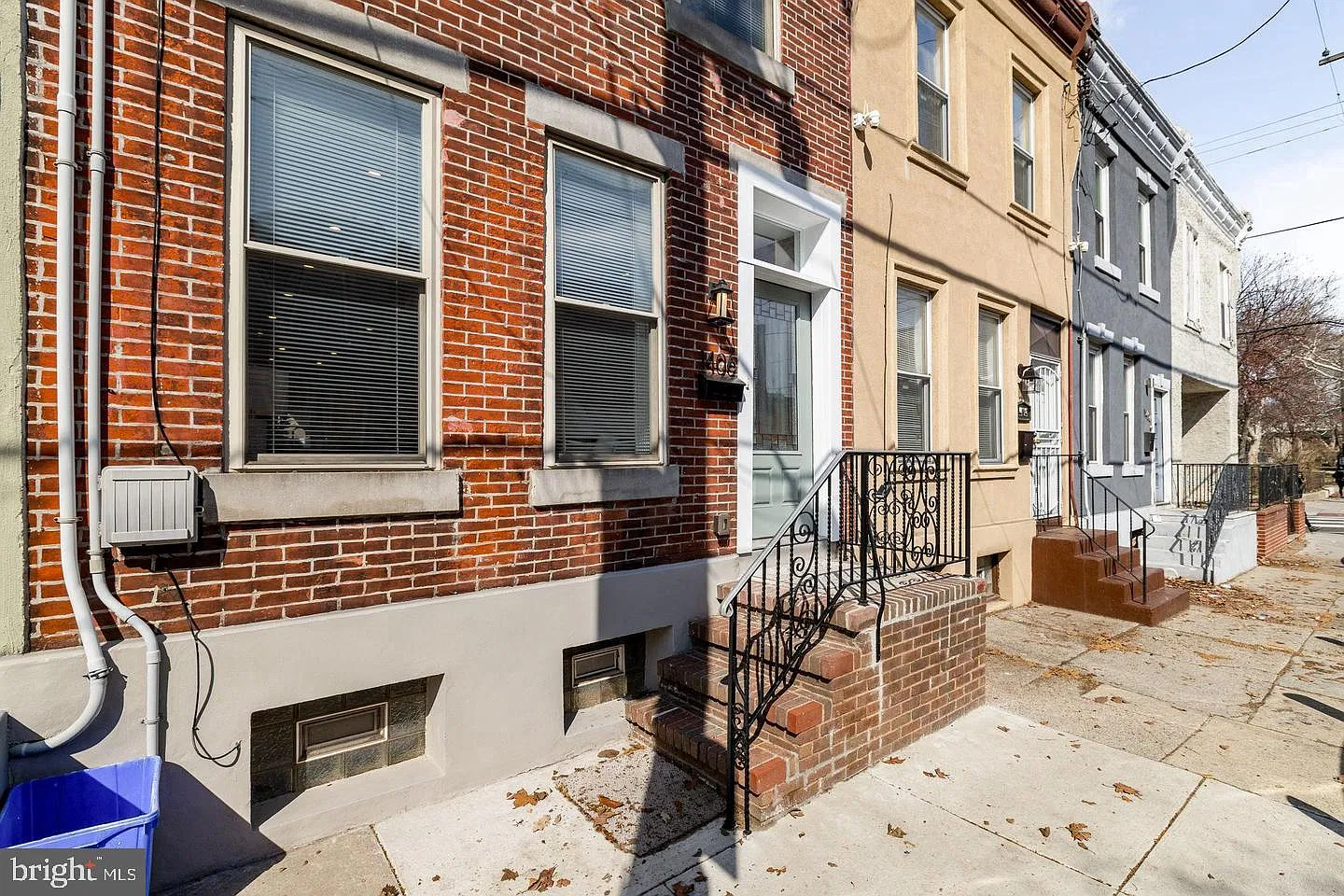3 bed, 2.5 bath, 2050 sqft, $2,600 — Photo 3