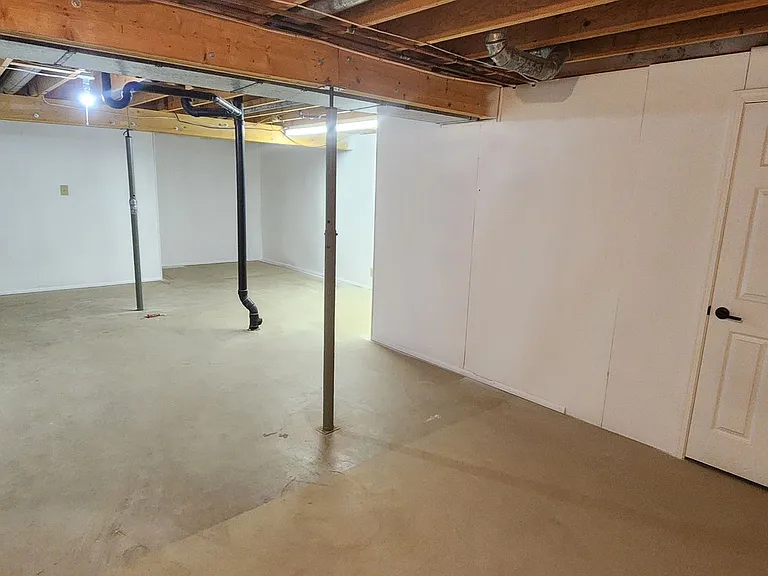 148 Douglas Ln — Photo 13
