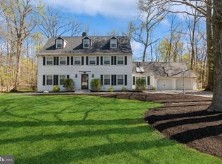 13 Forage Ln, Cherry Hill, NJ 08003