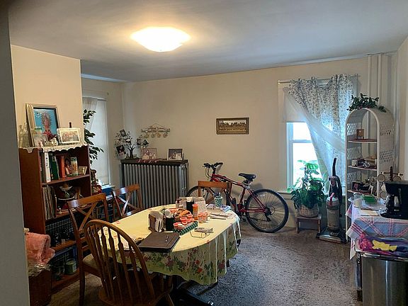 5th image of 812 Ewing St S #&-321