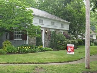4th image of 302 Parkway Dr