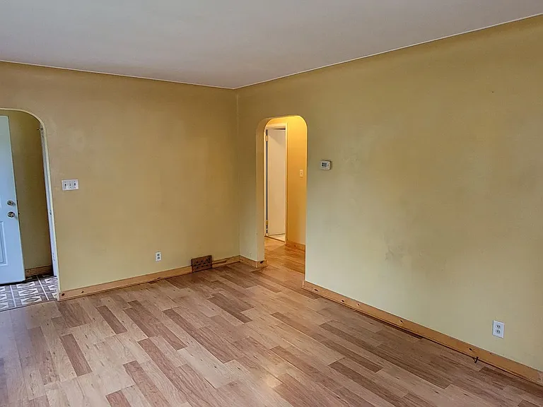 4724 Tioga St — Photo 2