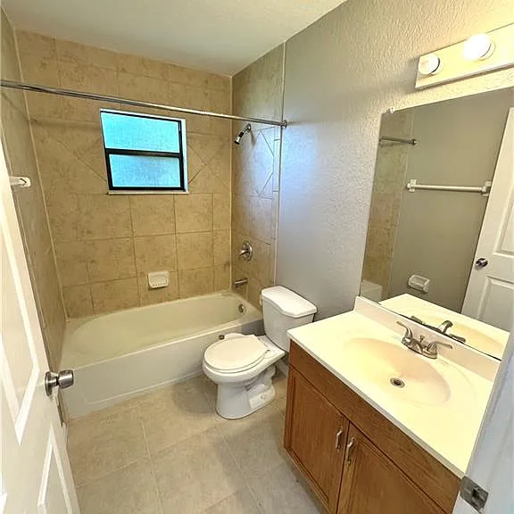 129 SE 23rd Pl #2 — Photo 10