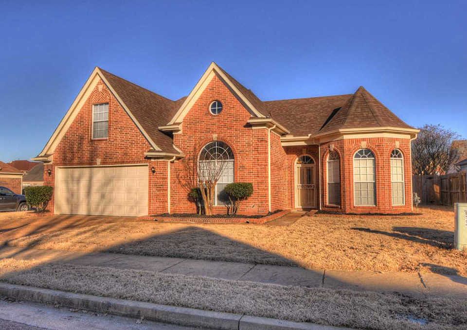 1st image of 4820 Bloomfield Dr