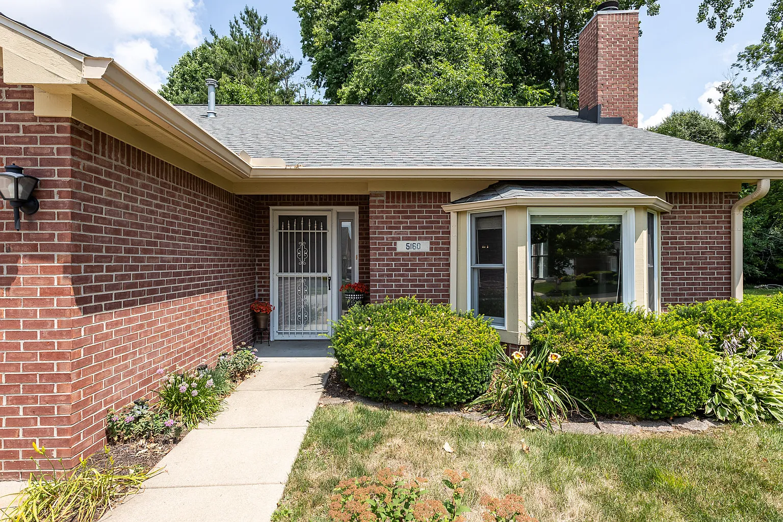 5160 Waybridge Ln photo 1
