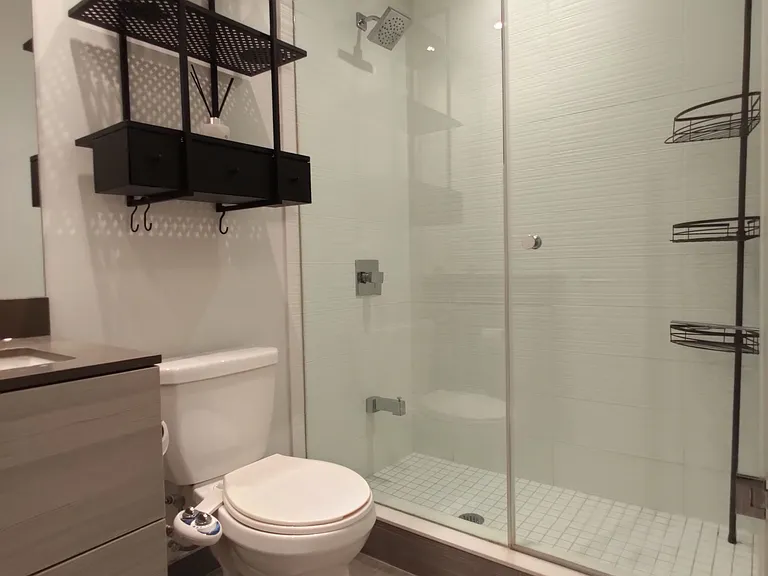 525 Adelaide St W #LPH31 — Photo 21