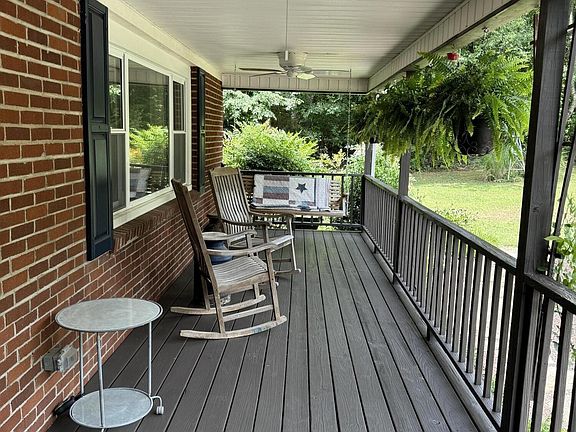 4th image of 119 Reservoir Rd