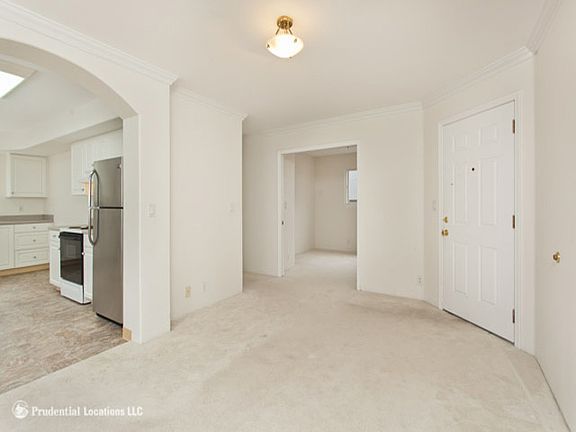 5th image of 1914 Fern St APT 100