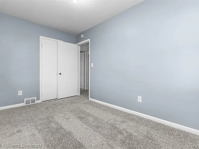 99 Tacoma Dr — Photo 21