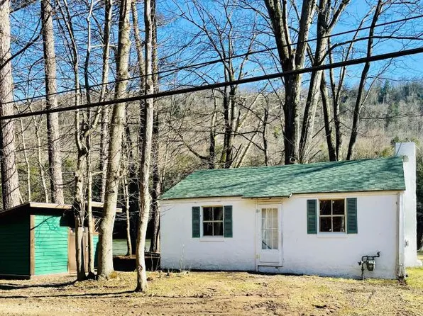 84 Creek Ln, Warren, PA 16365