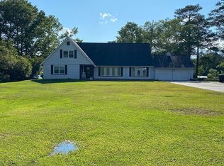 3632 Lakeshore Dr, Hope Mills, NC 28348