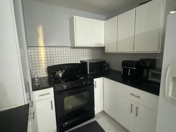 1832 Metzerott Rd APT 304, Adelphi, MD 20783