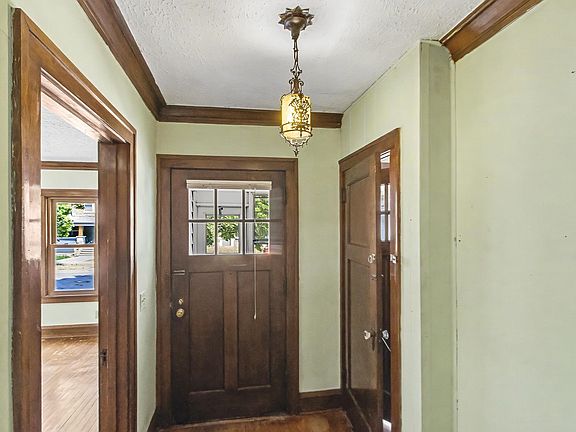 3rd image of 38 Corry St
