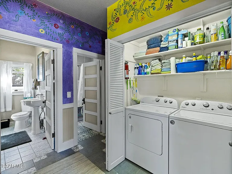 301 S Mount Vernon Ave — Photo 13