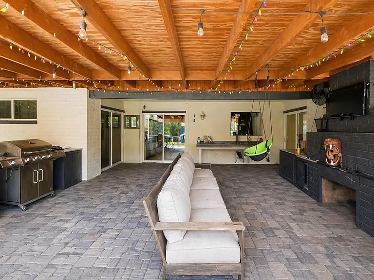 1237 E Riviera Dr — Photo 20