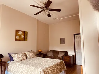 Rented by R New York