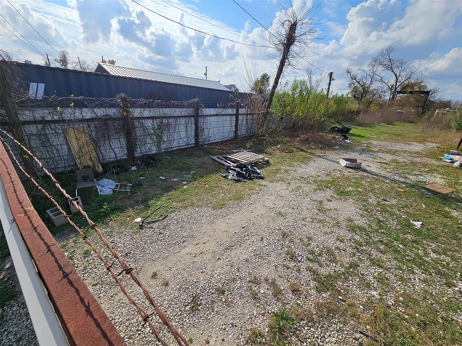 Studio, $3,000 — Photo 2