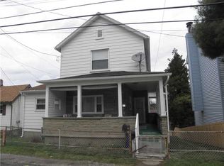 36 Pennsylvania Ave, California, PA 15419