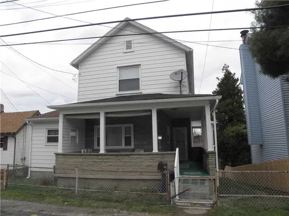 36 Pennsylvania Ave, California, PA 15419