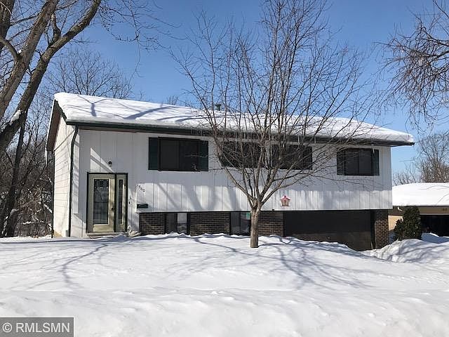 1st image of 1560 Woodland Dr