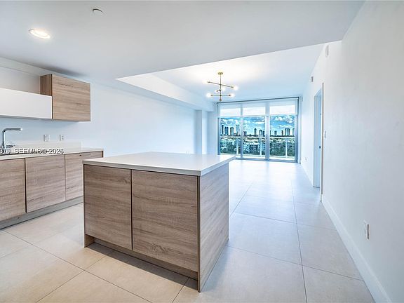 5th image of 16385 Biscayne Blvd Unit 1120