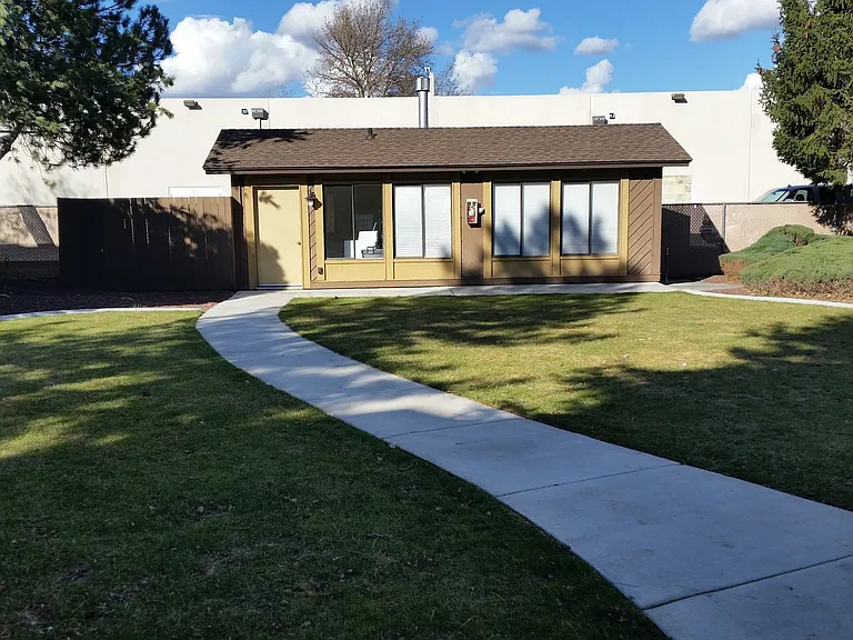 Cedars Apartments — Photo 10