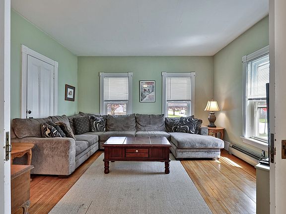 5th image of 49 Pleasant Street