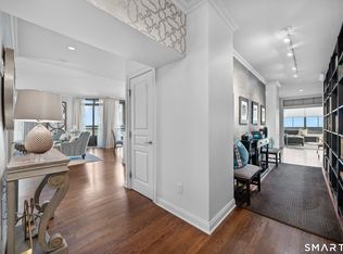 100 Parrott Dr #1402, Shelton, CT 06824