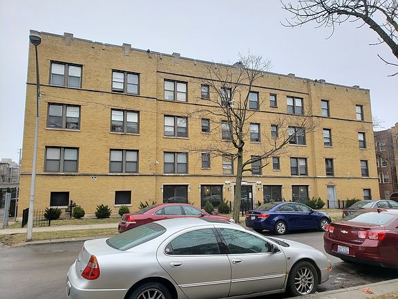 2nd image of 6949 S Paxton Ave APT 3B