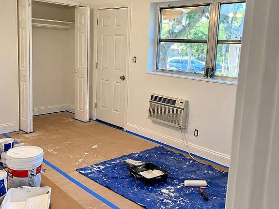 5th image of 1911 Roosevelt St APT 1
