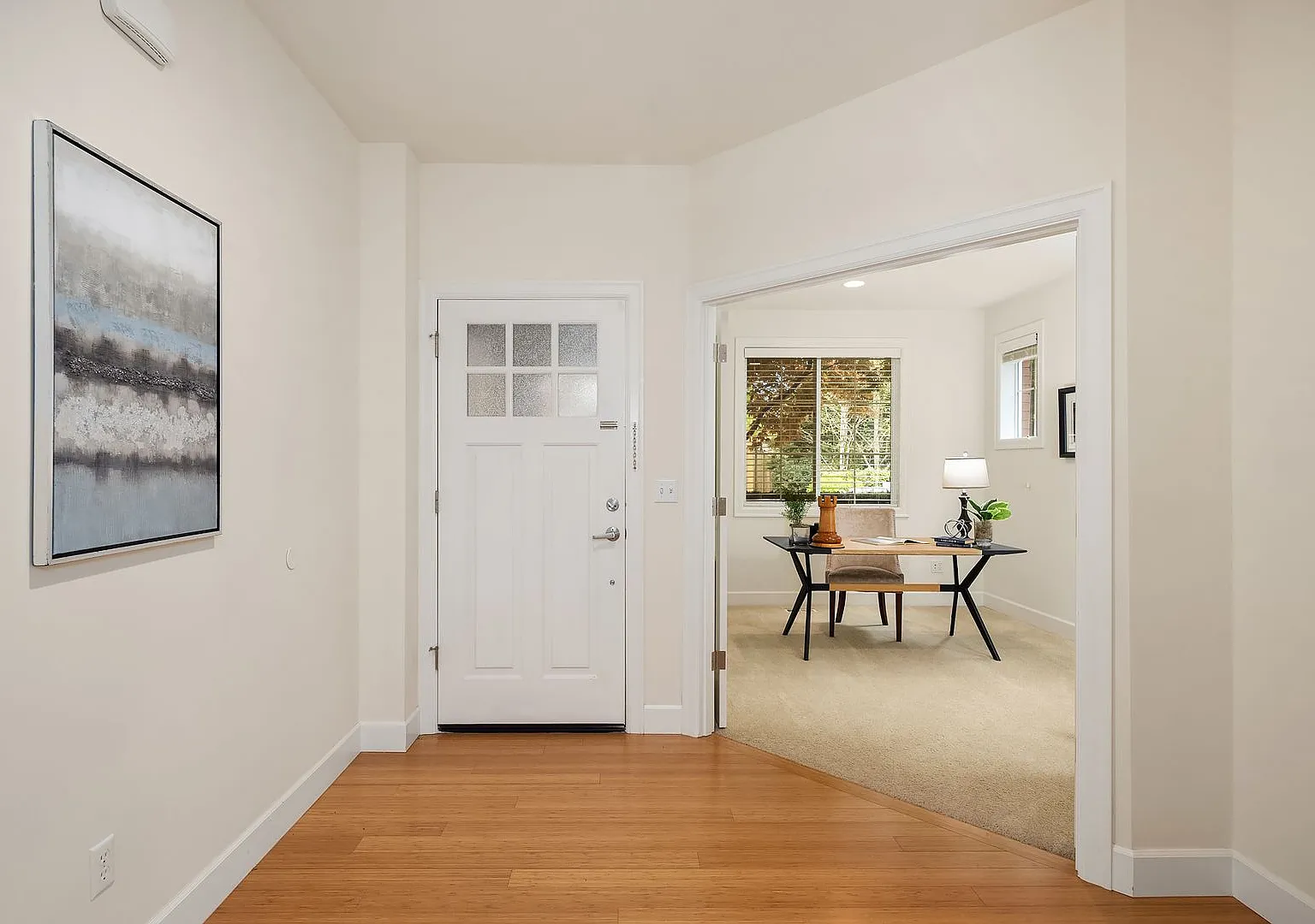 3Bd/2.5Ba Kirkland Home — Photo 3