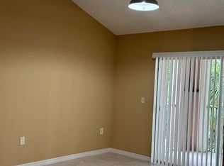 12106 Saint Andrews Pl APT 306, Hollywood, FL 33025