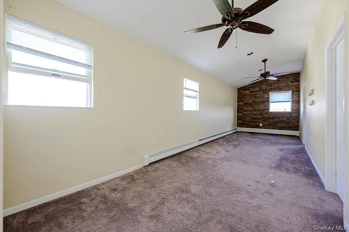 3 bed, 1.0 bath, 2321 sqft, $2,750 — Photo 3