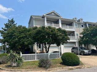 9712 12th View St, Norfolk, VA 23503