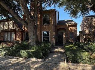 10005 Kemp Forest Dr, Houston, TX 77080