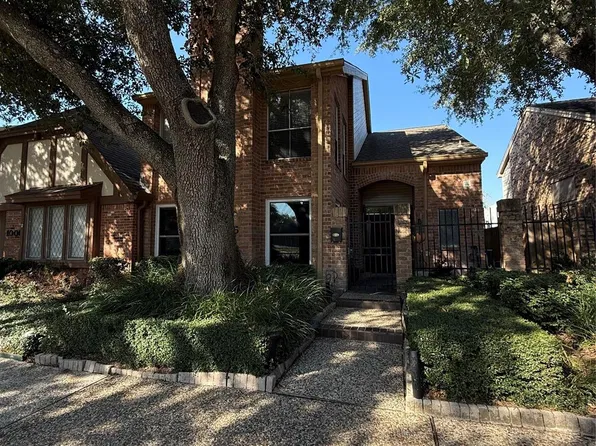 10005 Kemp Forest Dr, Houston, TX 77080