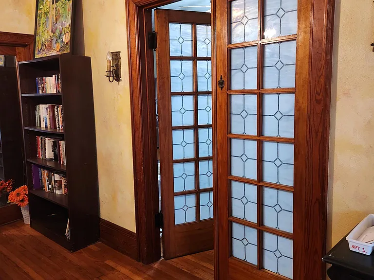 420 Sumner St #4 — Photo 6