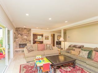 15400 Victory Blvd, Van Nuys, CA 91406