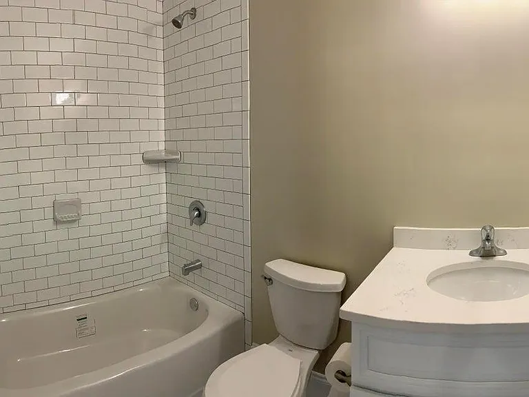 709 7th Ave #1-A — Photo 6