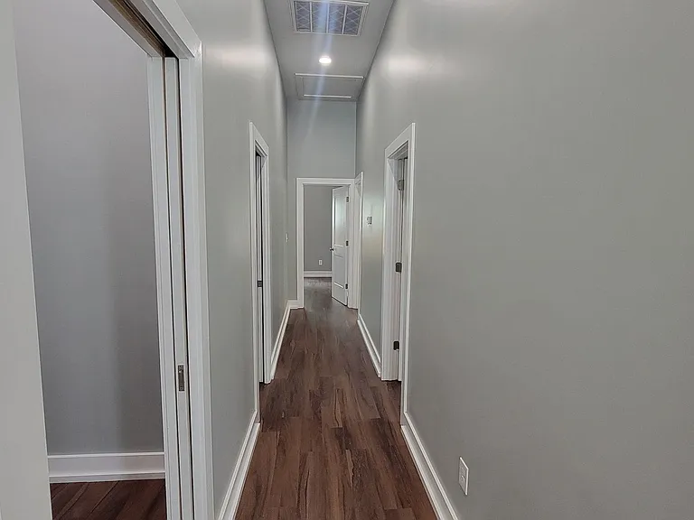 511 E Kentucky St — Photo 7