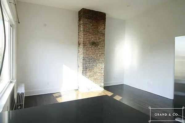 Rented by Grand & Co. | media 22