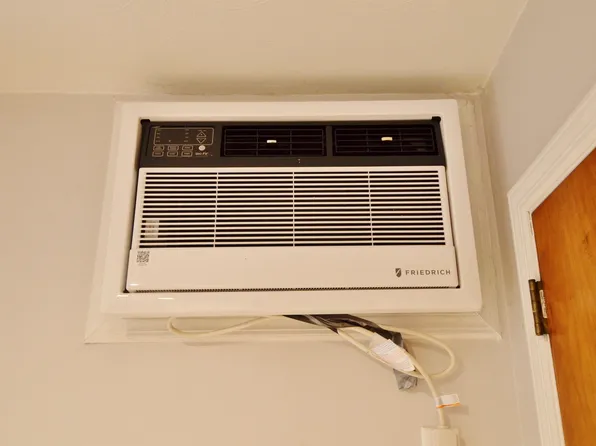 19 West 32nd Street image 22 of 26